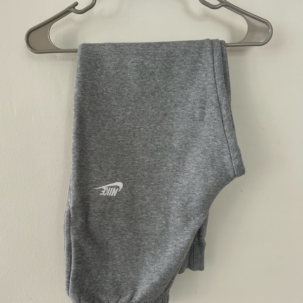 Nike Men’s Small Classic Gray Sweatpants Joggers